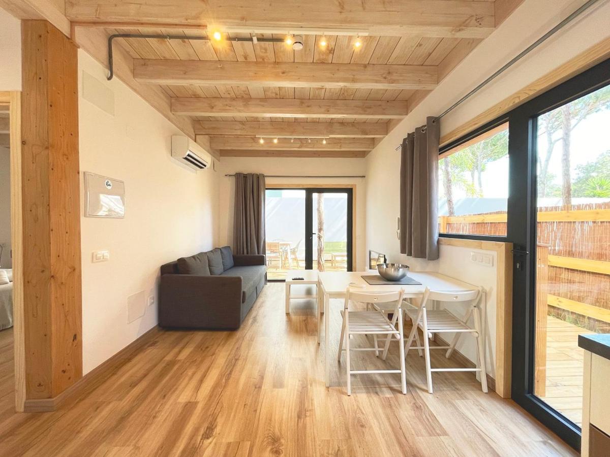 Apartamentos Biopasivos Living Pura Madera Chiclana de la Frontera Room photo